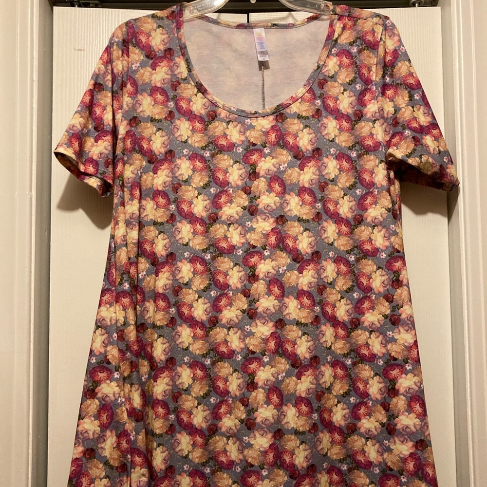 Lularoe Perfect T size xs